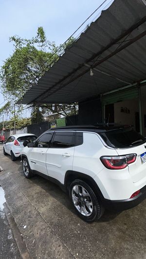 João Lava Jato - R. Calmom, 36 - Curicica, Rio de Janeiro - RJ, 22710-350